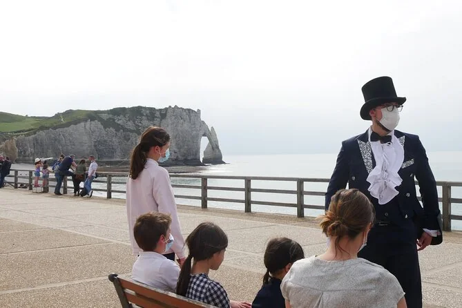 Caccia al tesoro all'aperto a Étretat